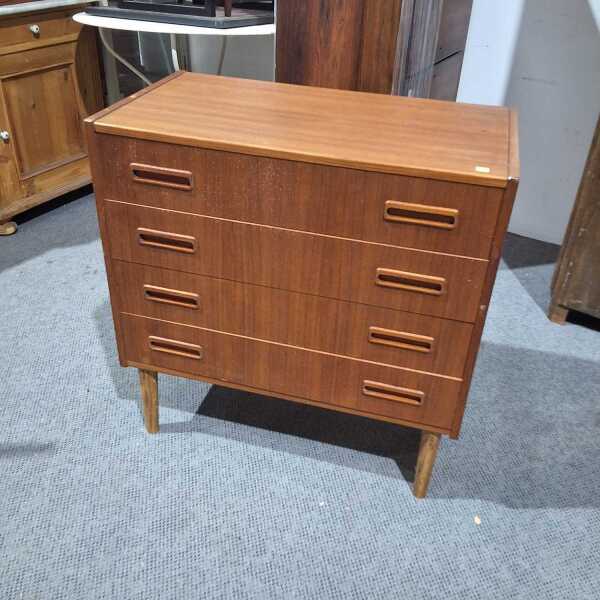CHEST OF DRAWERS