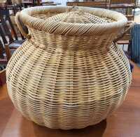 WOVEN BASKET