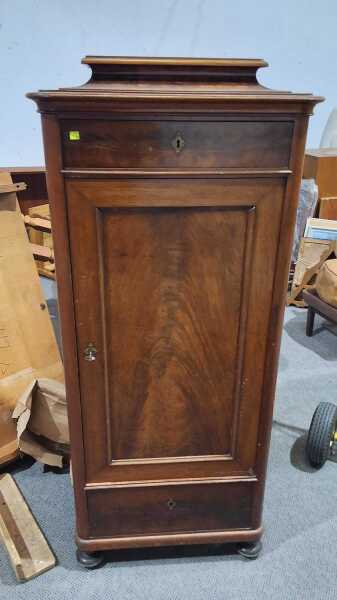 PIER CABINET
