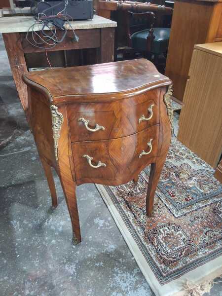 BEDSIDE CABINET