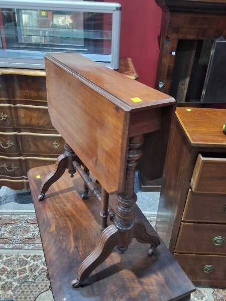 SUTHERLAND TABLE