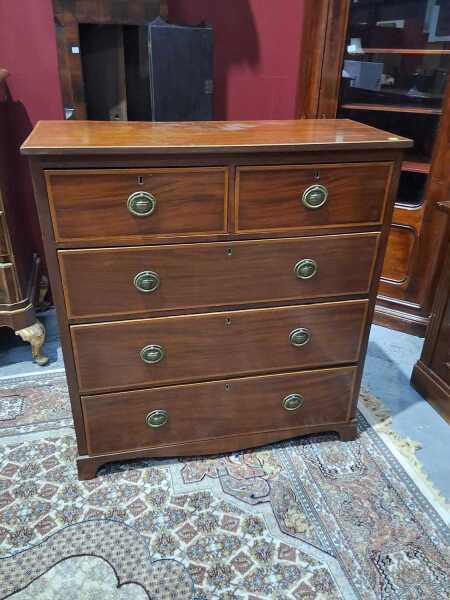 CHEST OF DRAWERS