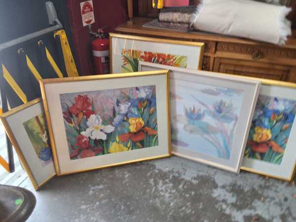 WALL DECOR
