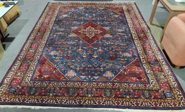 PERSIAN FLOOR RUG