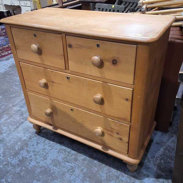 CHEST OF DRAWERS