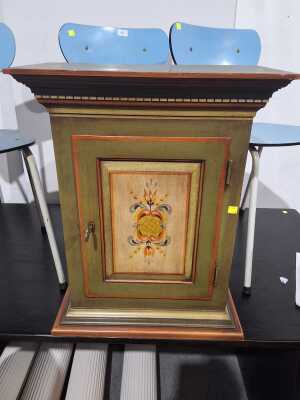 150 · HANGING CABINET