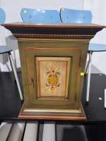 HANGING CABINET