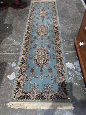 159 · HALL RUNNER