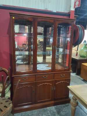 Display Cabinet