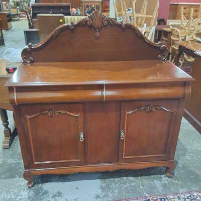 Chiffonier