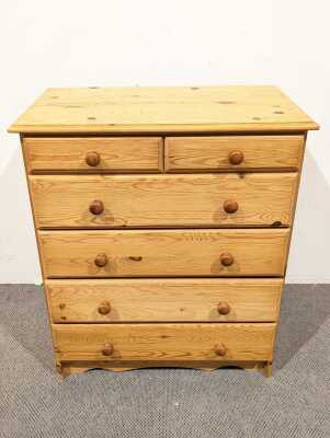 320 · CHEST OF DRAWERS