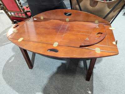 323 · BUTLERS TABLE