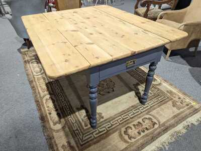 Dropside Table