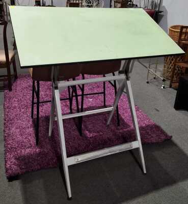 334 · DRAFTING TABLE