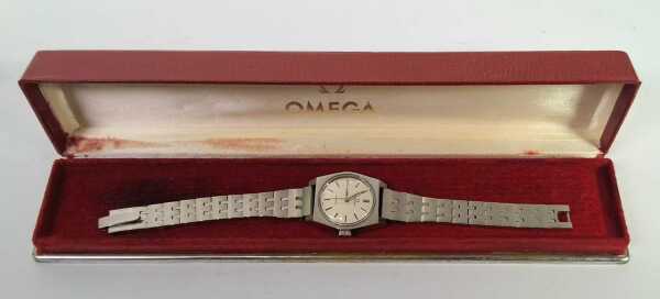 WRISTWATCH