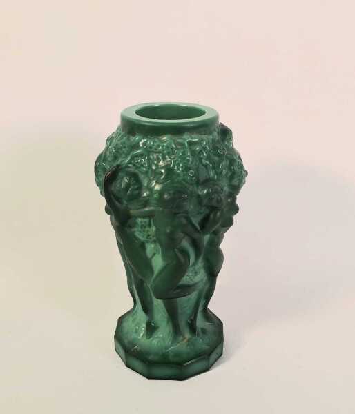 MALACHITE VASE