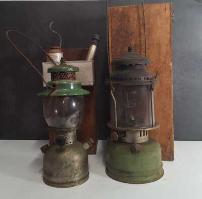 Two vintage kerosene lamps, one Aladdin tallest is 36cm
