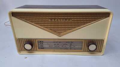 Mantel Radio