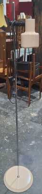 7 · FLOOR LAMP