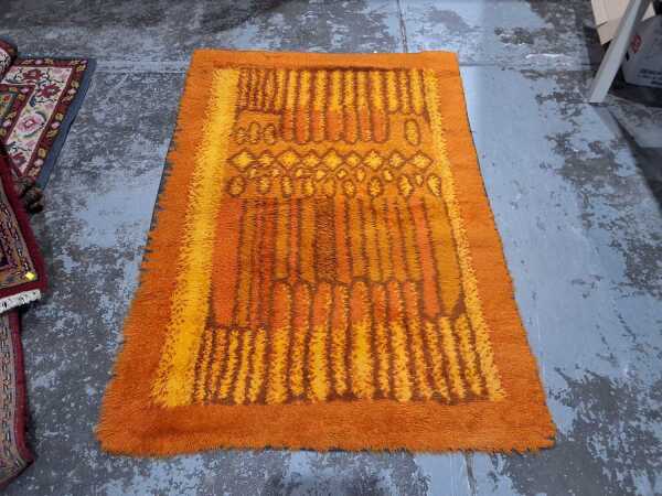 RETRO RUG