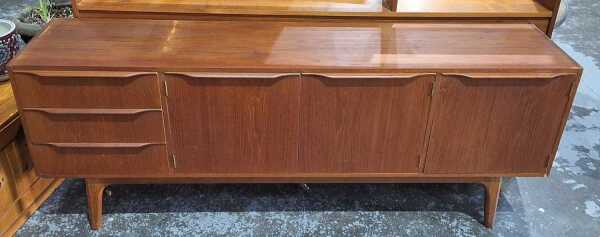 SIDEBOARD