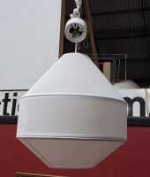 PENDANT LIGHT
