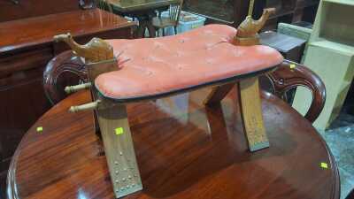 Camel Seat