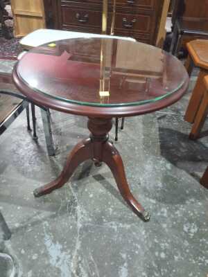 131 · WINE TABLE