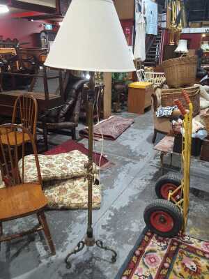 191 · STANDARD LAMP