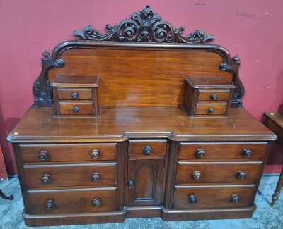 230 · SIDEBOARD