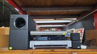 263 · STEREO LOT