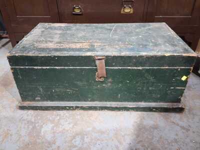 320 · CHEST OF TOOLS
