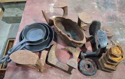321 · CAST IRON LOT