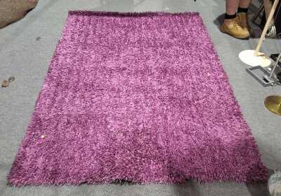 366 · SHAG PILE RUG