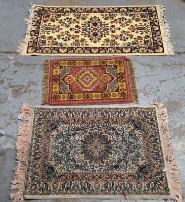 391 · ENTRANCE RUGS