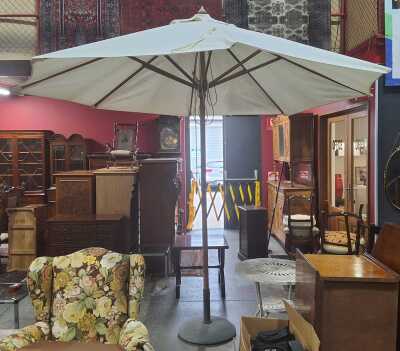 Market Umbrella
