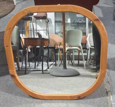 472 · WALL MIRROR