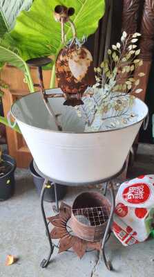 512 · GARDEN DECOR
