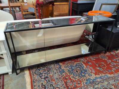 532 · HALL CONSOLE