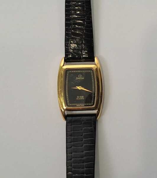 WRIST WATCH