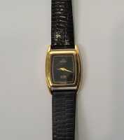 WRIST WATCH