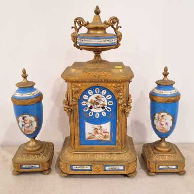 Garniture Clock Set