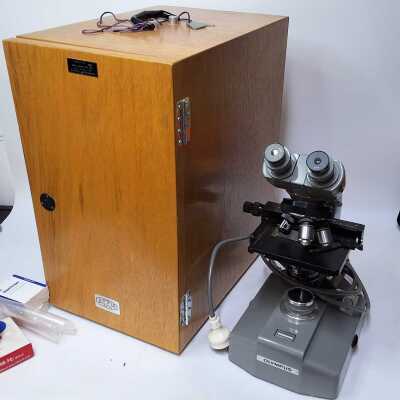Microscope
