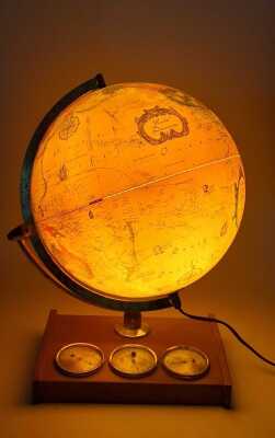 Globe Lamp