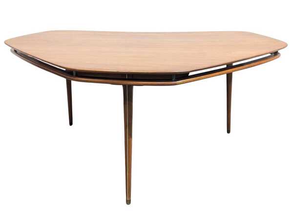 FLOATING DESK