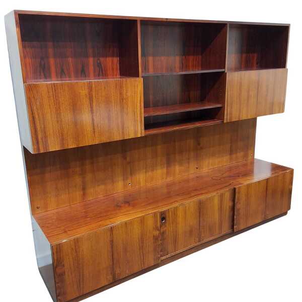 WALL UNIT