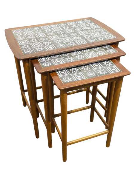 NEST OF TABLES