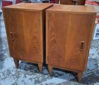MID-CENTURY BEDSIDES