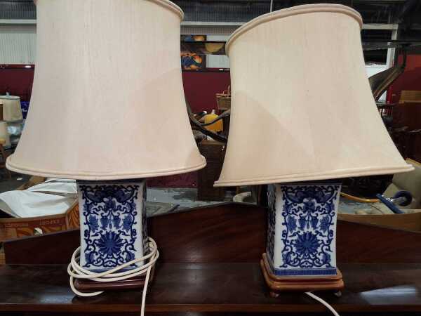 TABLE LAMPS