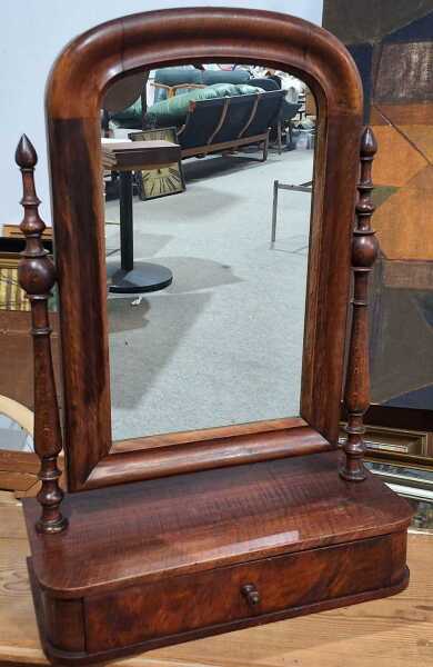 VANITY MIRROR